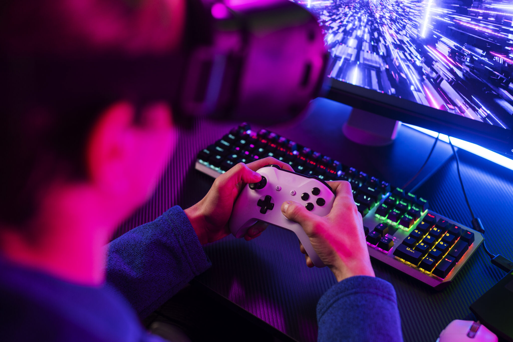 gamer-chair-with-multicolored-neon-lights